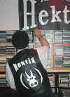 hektix-060402-144-a.jpg (106170 Byte)
